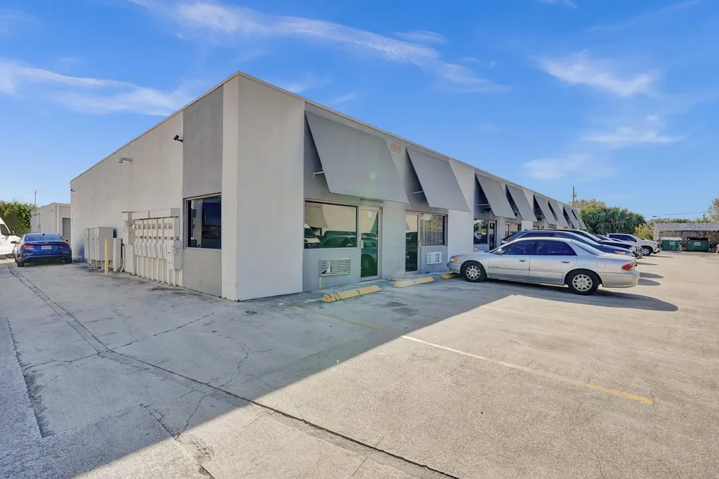 1520 Latham Road West Palm Beach FL 33409