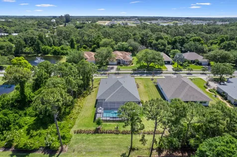 6805 49th Court Vero Beach FL 32967