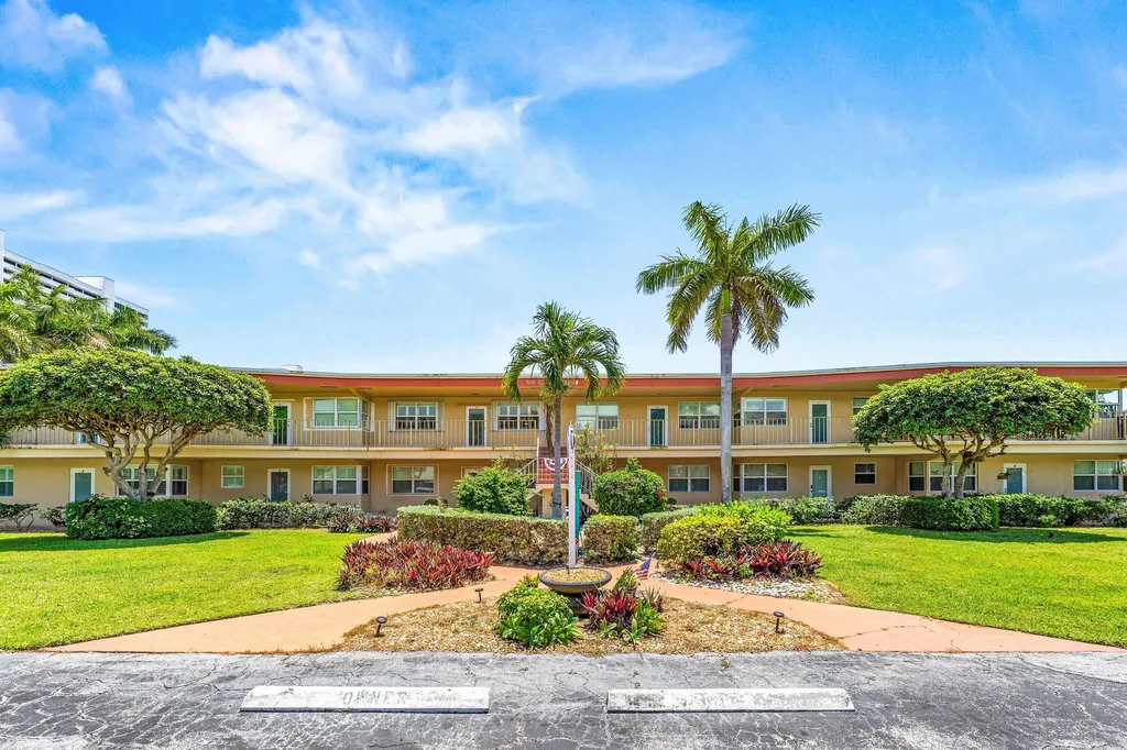 930 Osceola Drive Boca Raton FL 33432