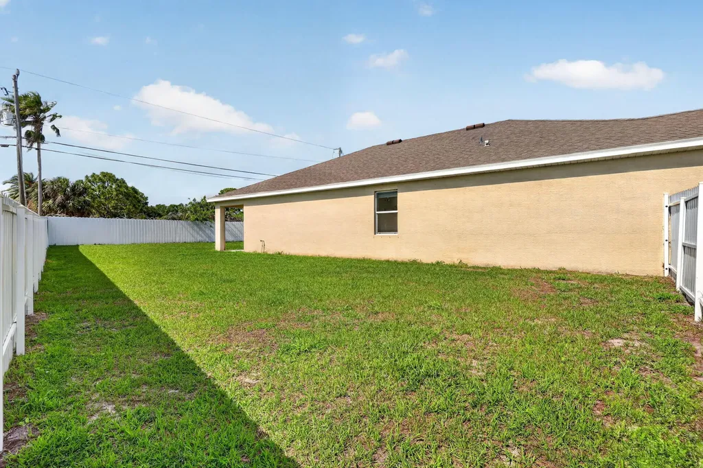 393 SW Tarra Avenue Port St Lucie FL 34953