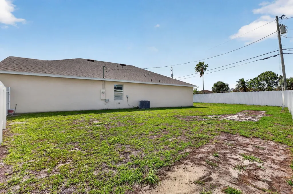 393 SW Tarra Avenue Port St Lucie FL 34953