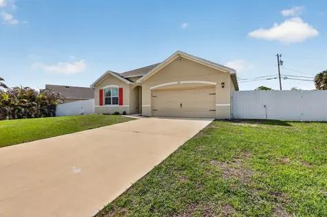393 SW Tarra Avenue Port St Lucie FL 34953