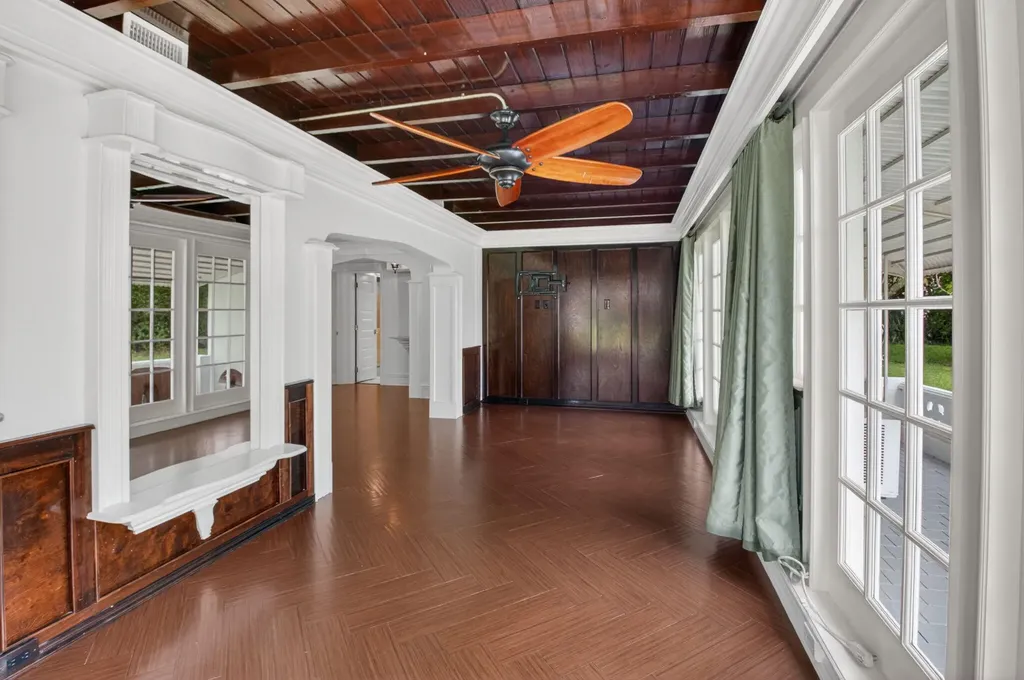 105 NW 8th Place Boynton Beach FL 33426