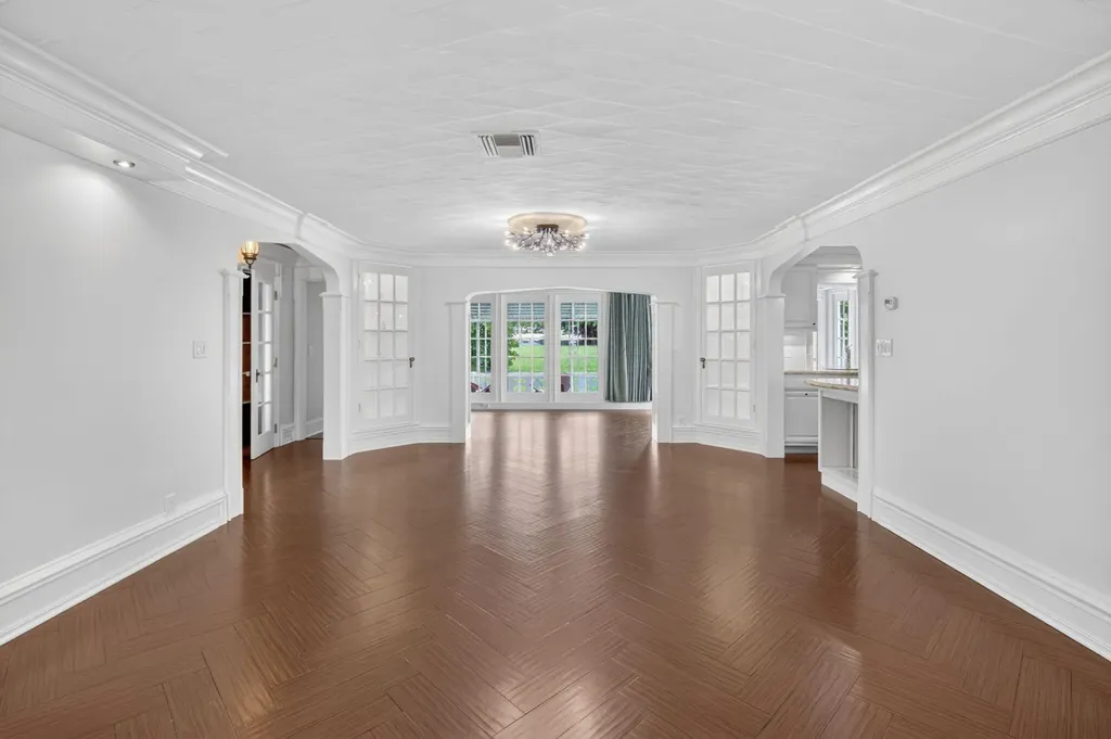 105 NW 8th Place Boynton Beach FL 33426