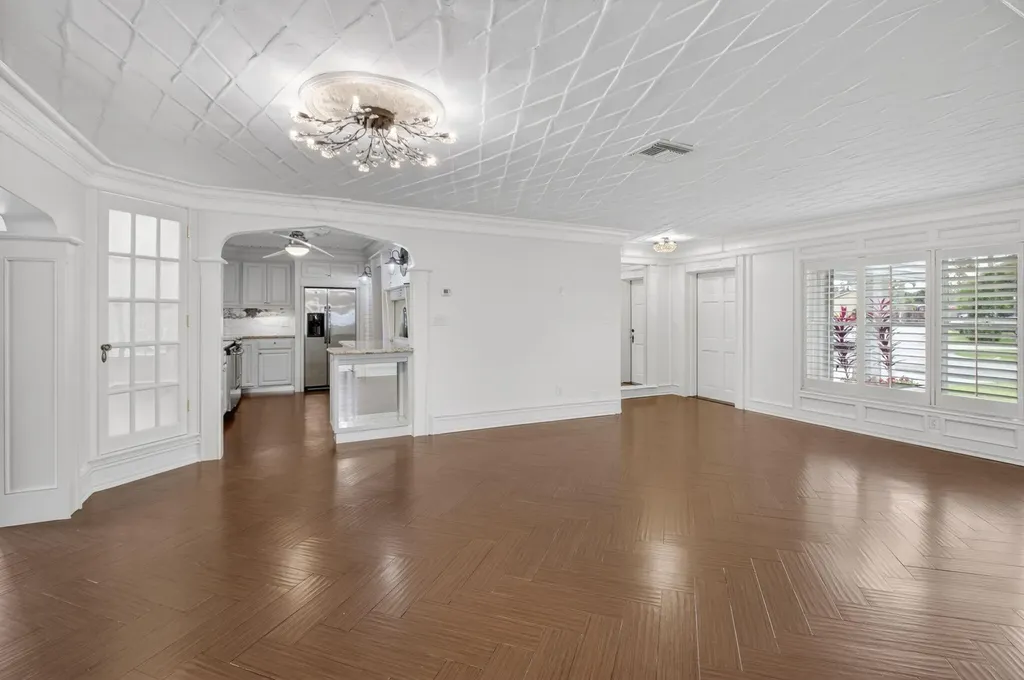 105 NW 8th Place Boynton Beach FL 33426