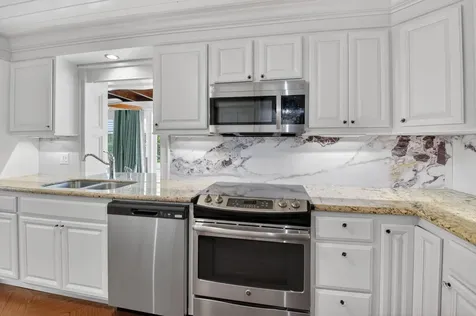 105 NW 8th Place Boynton Beach FL 33426