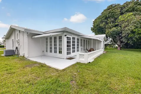 105 NW 8th Place Boynton Beach FL 33426