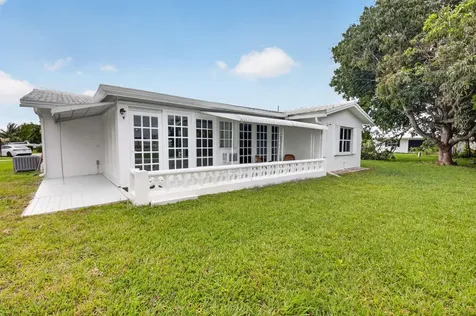105 NW 8th Place Boynton Beach FL 33426