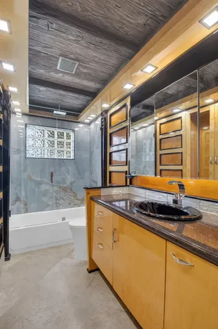 105 NW 8th Place Boynton Beach FL 33426