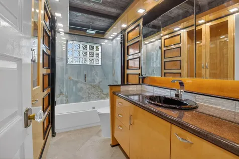 105 NW 8th Place Boynton Beach FL 33426