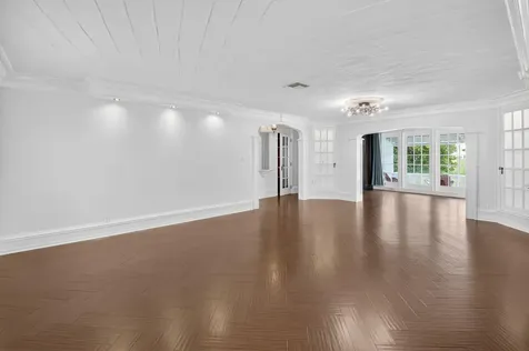 105 NW 8th Place Boynton Beach FL 33426