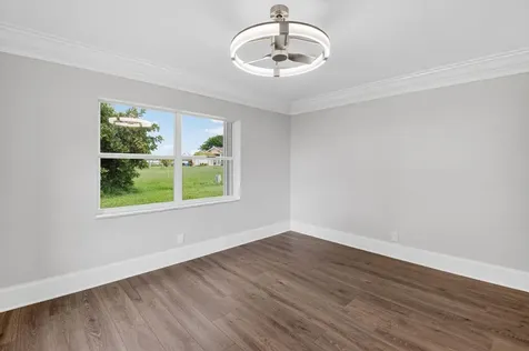 105 NW 8th Place Boynton Beach FL 33426