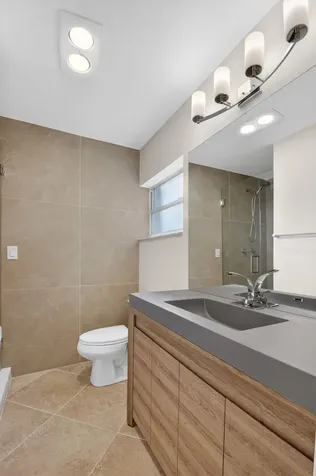 105 NW 8th Place Boynton Beach FL 33426