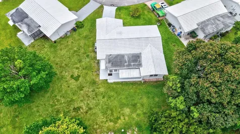 105 NW 8th Place Boynton Beach FL 33426