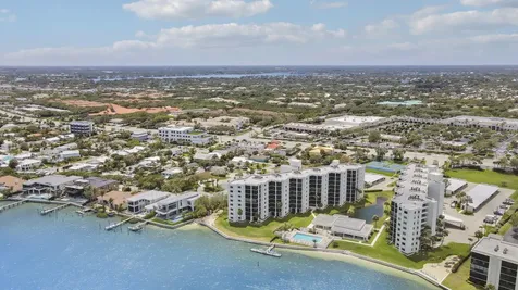 19800 Sandpointe Bay Drive Tequesta FL 33469