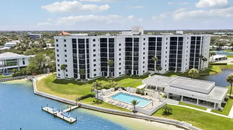 19800 Sandpointe Bay Drive Tequesta FL 33469