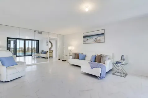 19800 Sandpointe Bay Drive Tequesta FL 33469