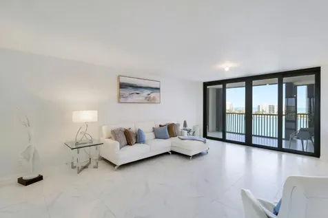 19800 Sandpointe Bay Drive Tequesta FL 33469