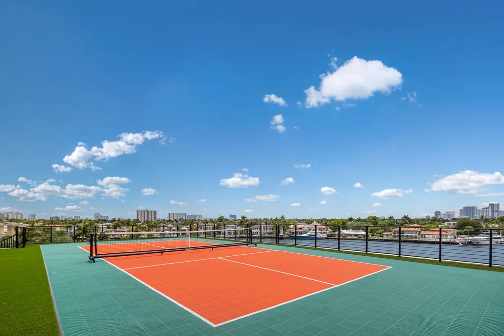 513 Middle River Drive Fort Lauderdale FL 33304