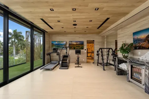 513 Middle River Drive Fort Lauderdale FL 33304