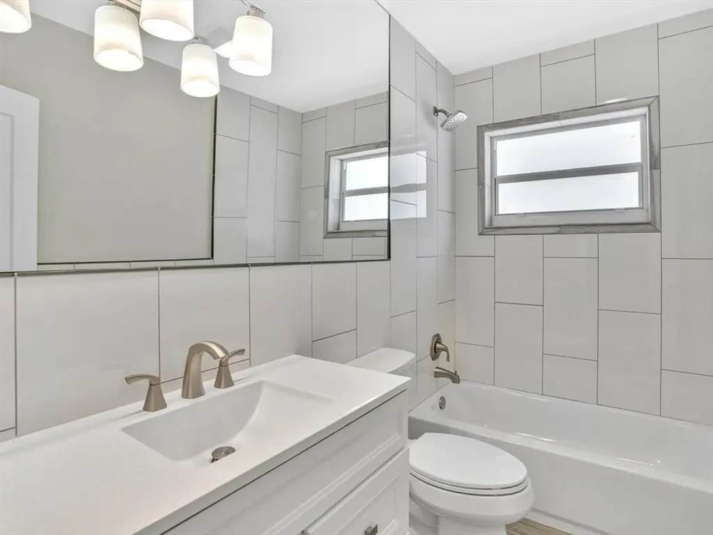 541 NE 18th Street Boca Raton FL 33432