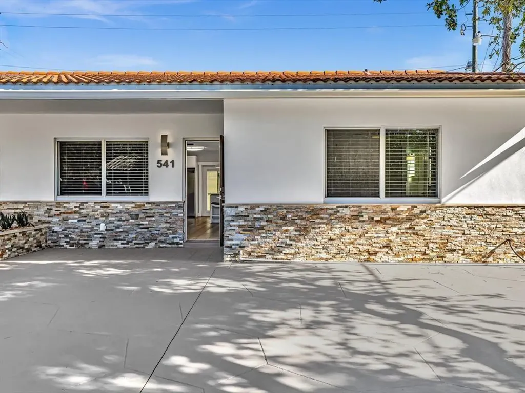 541 NE 18th Street Boca Raton FL 33432
