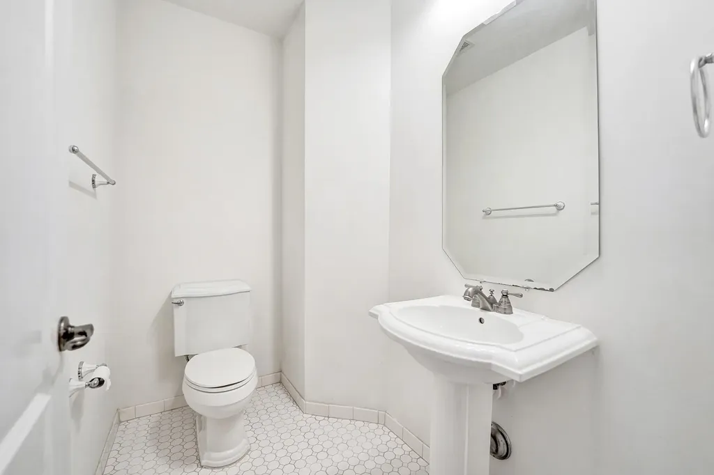 370 SW 14 Avenue Fort Lauderdale FL 33312