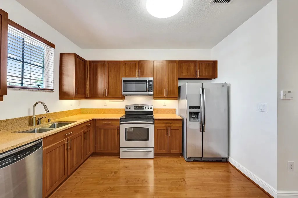 370 SW 14 Avenue Fort Lauderdale FL 33312