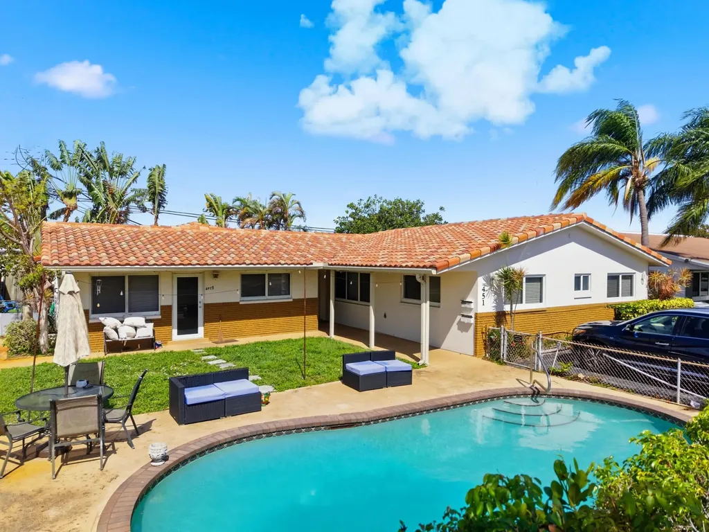 451 SE 1st Avenue Pompano Beach FL 33060