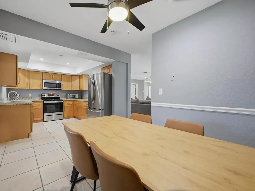 451 SE 1st Avenue Pompano Beach FL 33060