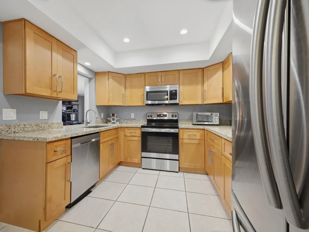 451 SE 1st Avenue Pompano Beach FL 33060