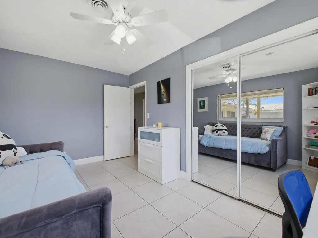 451 SE 1st Avenue Pompano Beach FL 33060