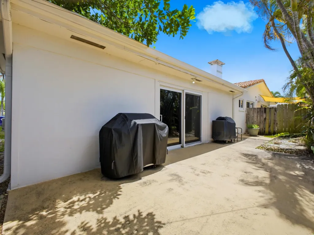 451 SE 1st Avenue Pompano Beach FL 33060