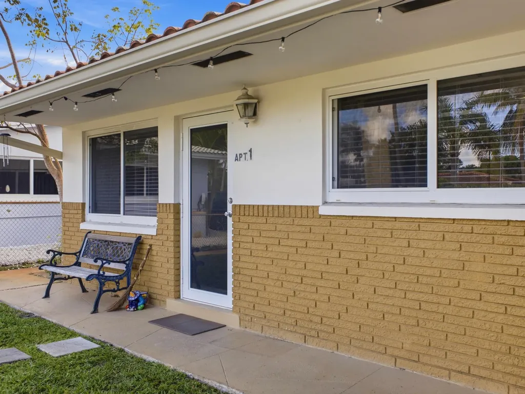 451 SE 1st Avenue Pompano Beach FL 33060
