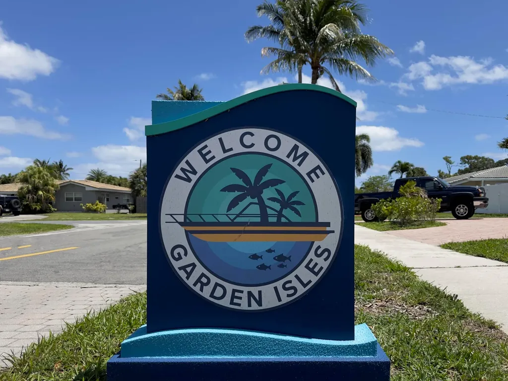 451 SE 1st Avenue Pompano Beach FL 33060