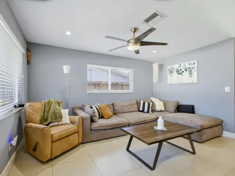 451 SE 1st Avenue Pompano Beach FL 33060