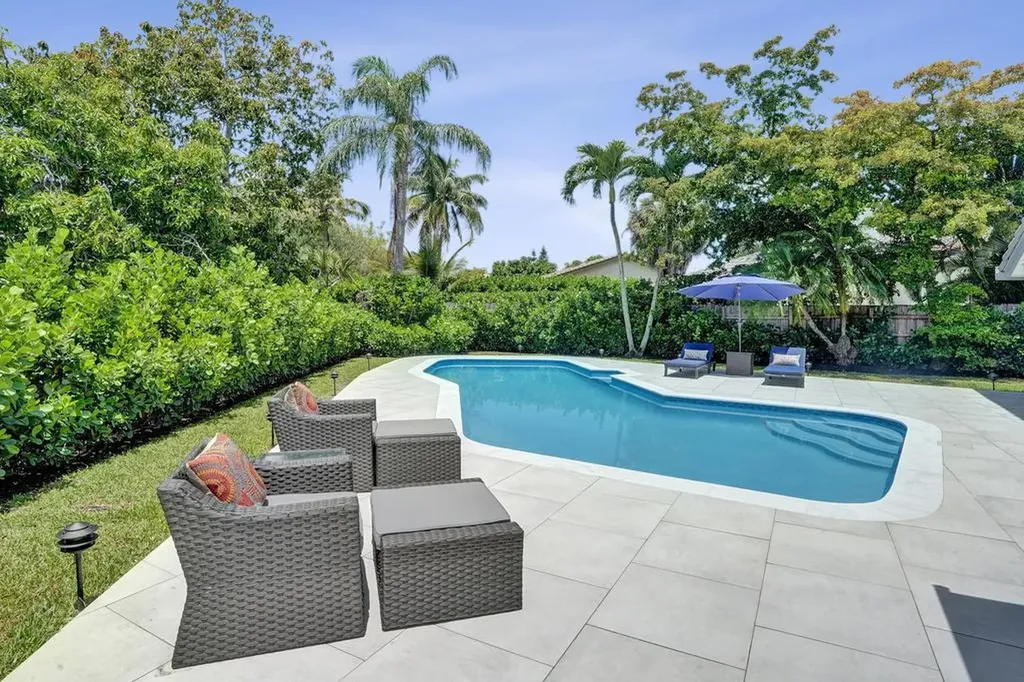 2845 NW 42nd Street Boca Raton FL 33434