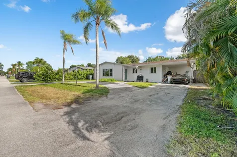 6530 Hayes Street Hollywood FL 33024