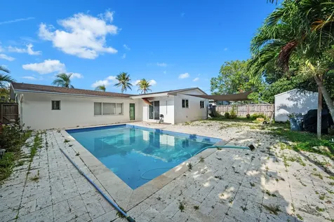 6530 Hayes Street Hollywood FL 33024