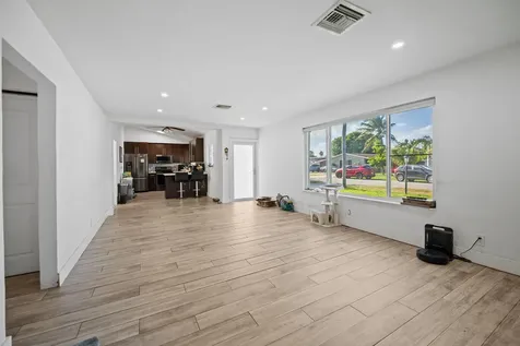 6530 Hayes Street Hollywood FL 33024