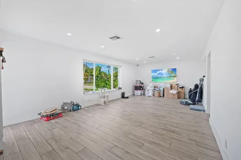 6530 Hayes Street Hollywood FL 33024