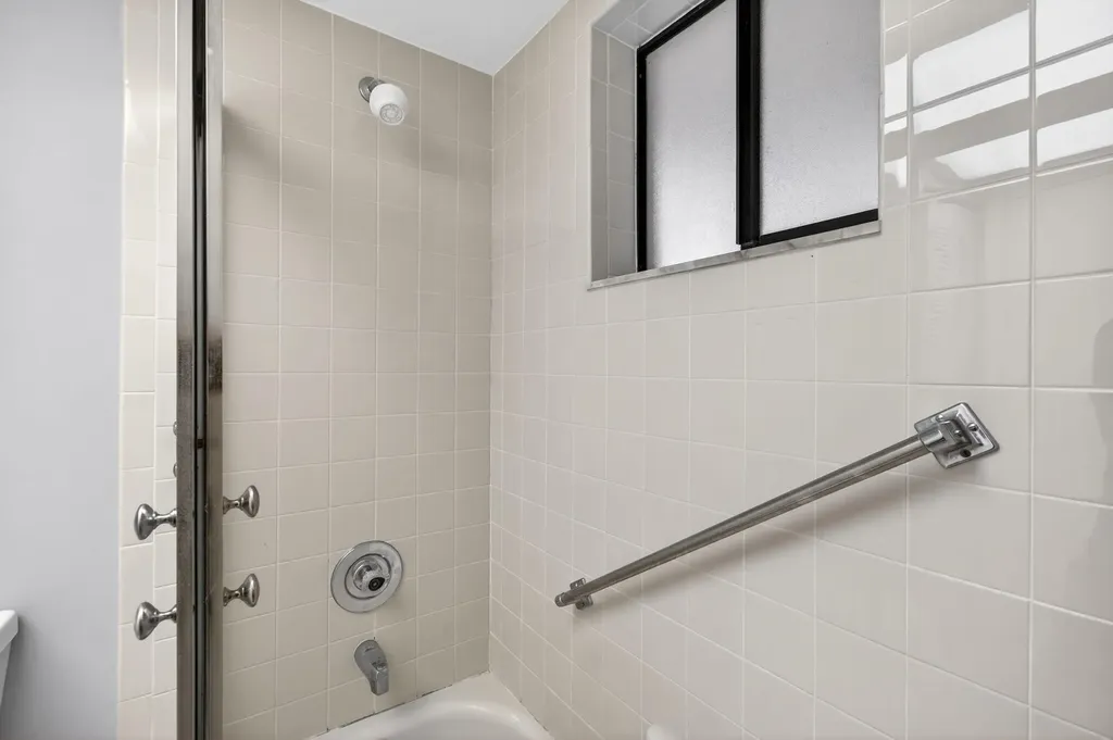 5340 Las Verdes Cr Las Verdes Circle Delray Beach FL 33484