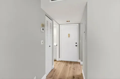 5340 Las Verdes Cr Las Verdes Circle Delray Beach FL 33484