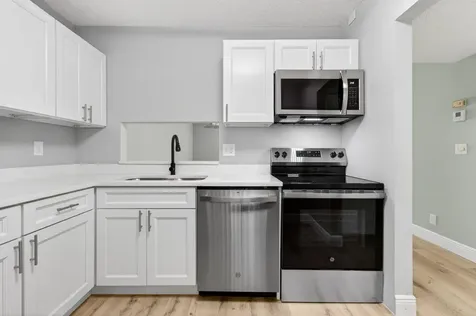 5340 Las Verdes Cr Las Verdes Circle Delray Beach FL 33484