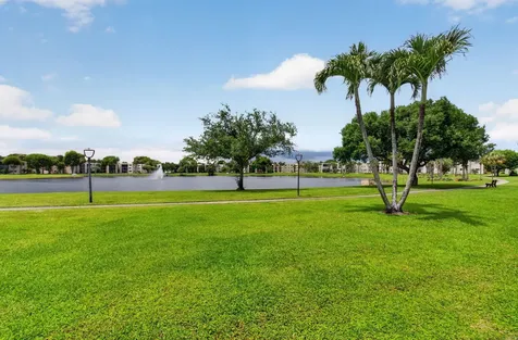 5340 Las Verdes Cr Las Verdes Circle Delray Beach FL 33484