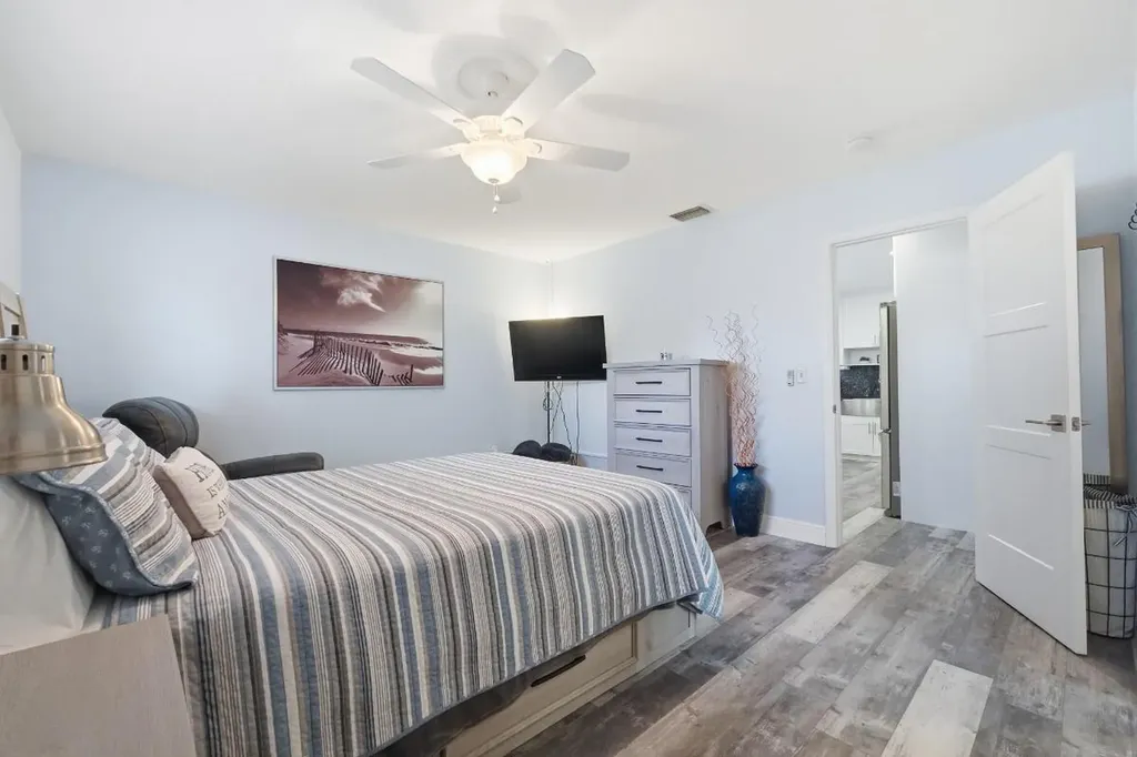 380 SE 5th Avenue Pompano Beach FL 33060