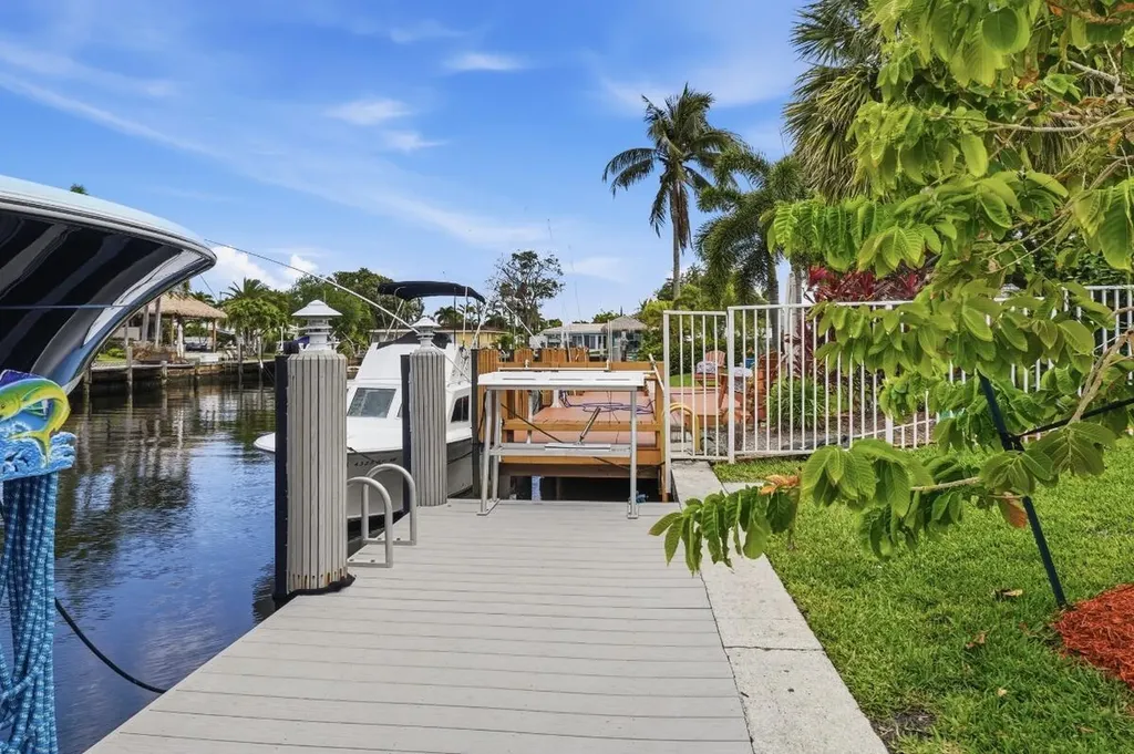 380 SE 5th Avenue Pompano Beach FL 33060