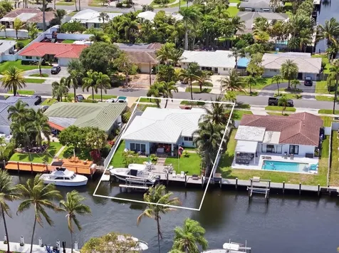 380 SE 5th Avenue Pompano Beach FL 33060