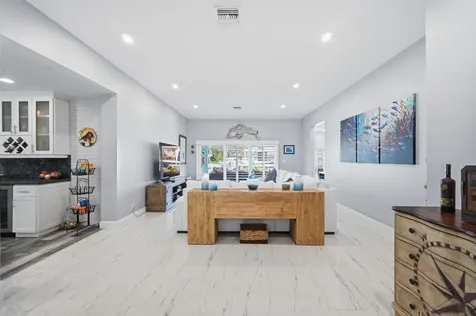 380 SE 5th Avenue Pompano Beach FL 33060