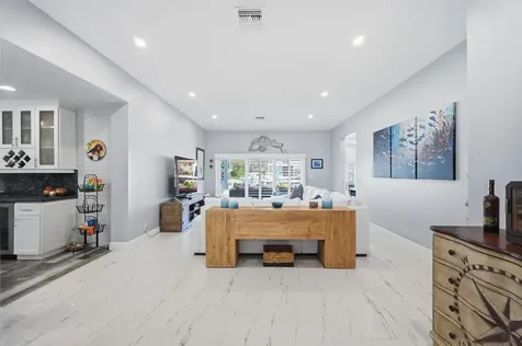 380 SE 5th Avenue Pompano Beach FL 33060